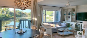 Serenity Over the Lagoon-- 3 BR/3 BA Villa w/ Lagoon Views! 8 Min walk to Beach!