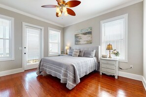 3 bedrooms, iron/ironing board, Internet, bed sheets