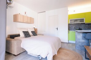 Bügeleisen/Bügelbrett, kostenloses WLAN, Bettwäsche