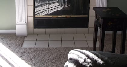 lake front 2 br condo close to bsu