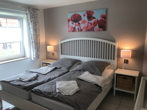 2 Schlafzimmer, Bügeleisen/Bügelbrett, kostenloses WLAN