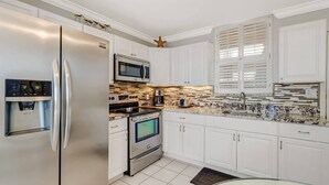 Studio (Beach & Tennis 3508) | Private kitchen - Beach & Tennis 3508 (Bonita Springs)