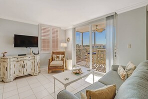 Studio (Beach & Tennis 3508) | Living room - Beach & Tennis 3508 (Bonita Springs)