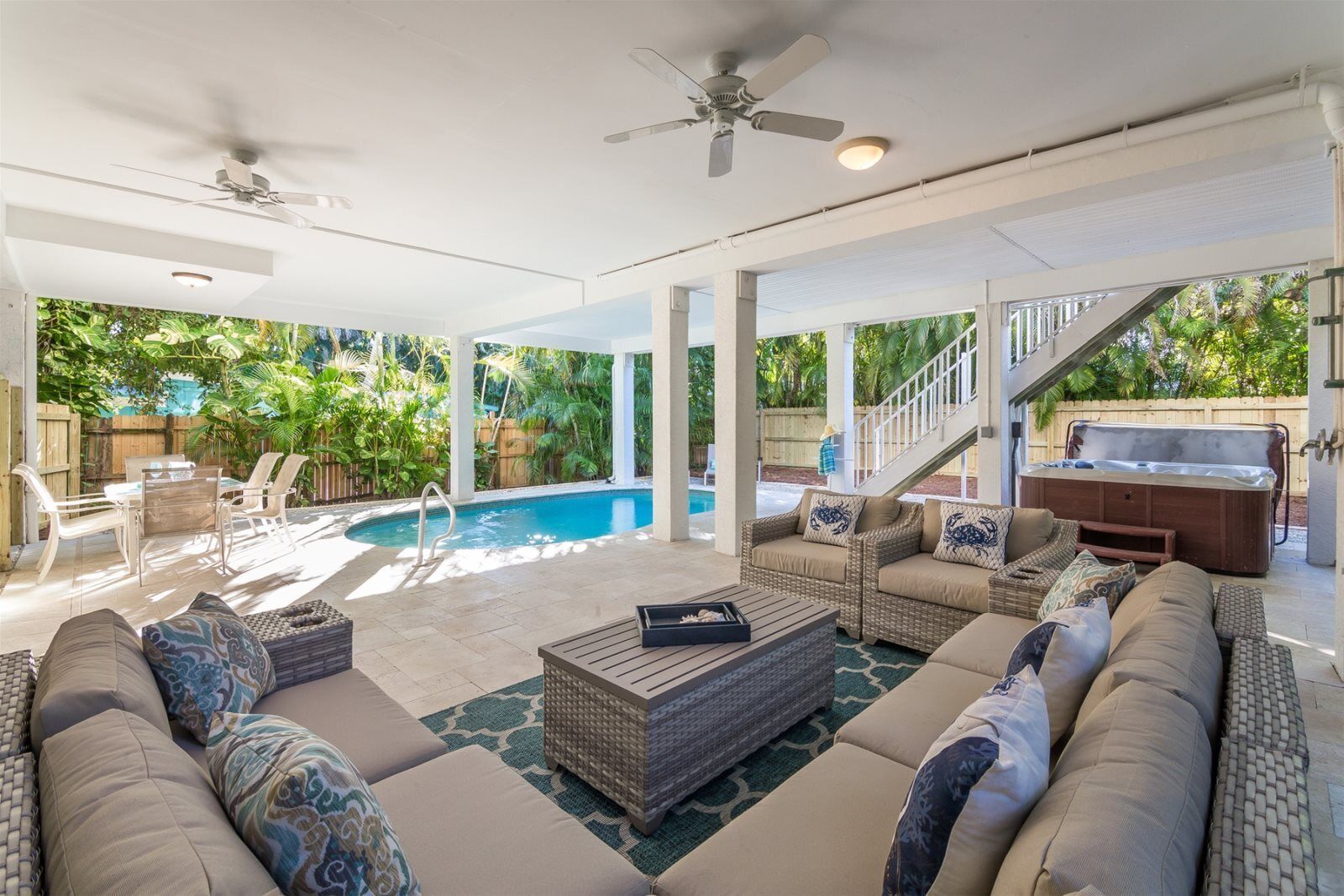 House (Casablanca) | Living room | Flat-screen TV, ping pong