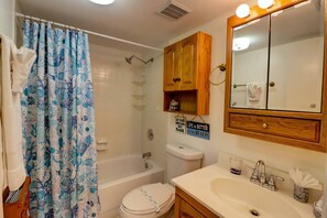 Condo (16360 Dublin Cir #202) | Bathroom