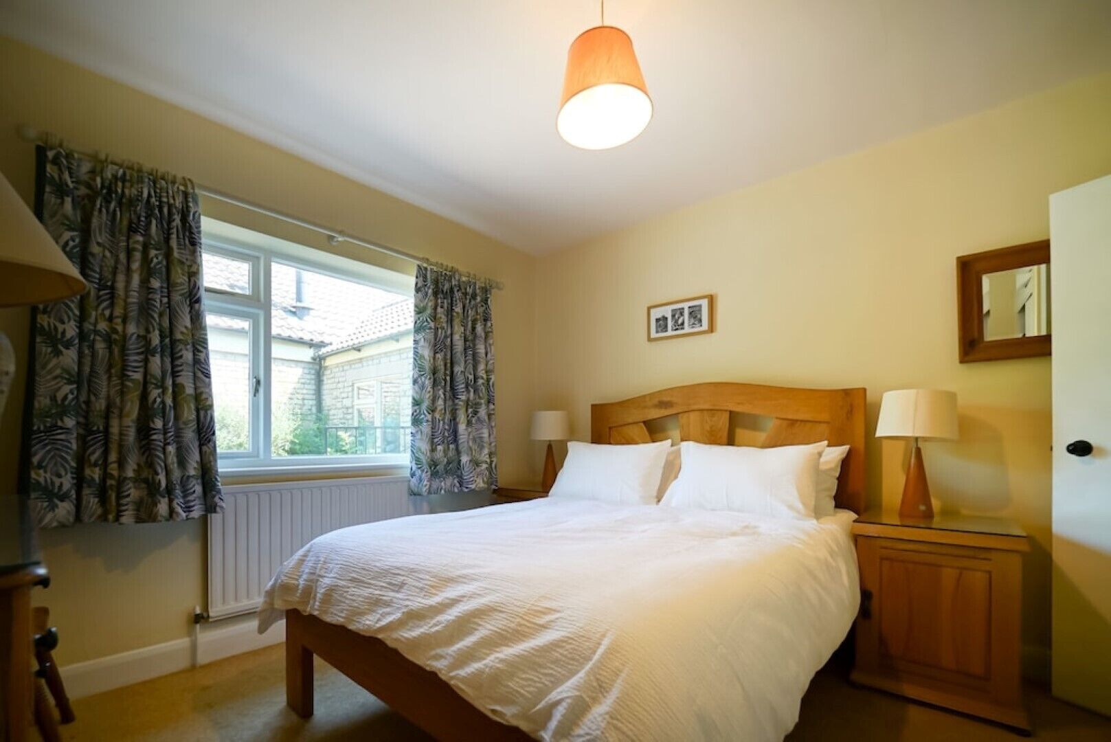 4 Schlafzimmer, Bügeleisen/Bügelbrett, kostenloses WLAN, Bettwäsche