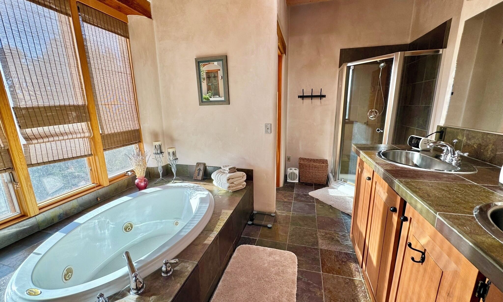 Hacienda Alta - Master Bathroom