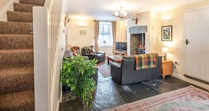 Stunning cosy, pet friendly & peaceful 3 bedroom, 2 bathroom cottage, fast WiFi