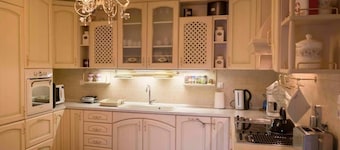 Luxury Family Villa near Meteora