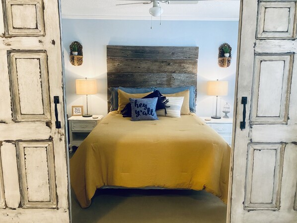 1 bedroom, iron/ironing board, WiFi, bed sheets