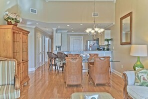 Interior - 208 Yaupon Dunes / 700 Ocean Drive (Oak Island)