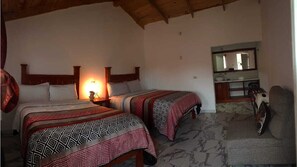 Basic Double Room, 2 Queen Beds