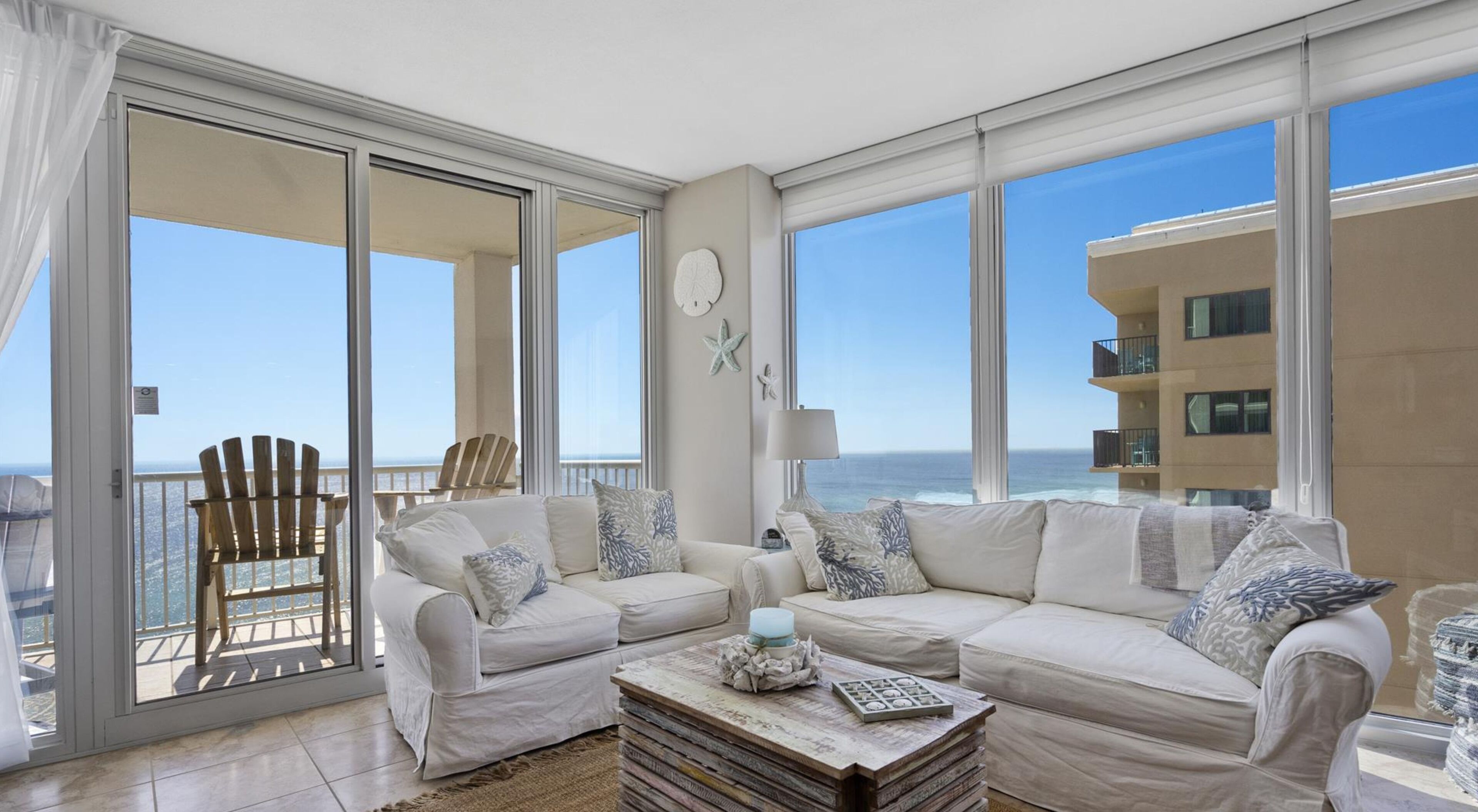 Gulf Front Condo| Outdoor & Indoor Pools!