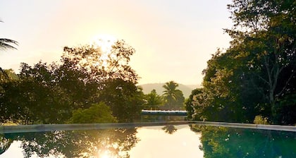 Fazenda Inteira com 5 Suítes, Lazer e Espaço p/ Eventos