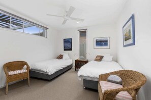 3 bedrooms, iron/ironing board, WiFi, wheelchair access