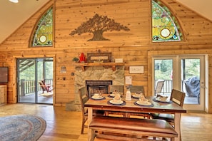 Interior - 'River's Edge' - Ultimate Riverfront Getaway (Hayesville)
