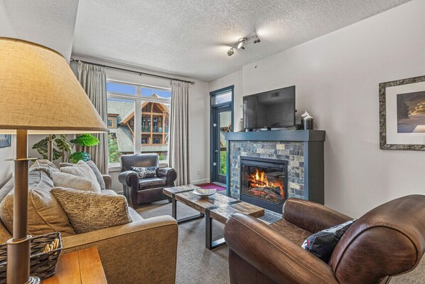 Unclassified image, 1 of 48, button