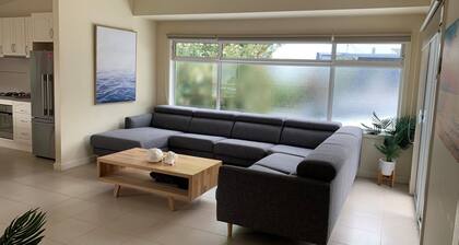 Contemporary On Cuttriss - Inlet Side