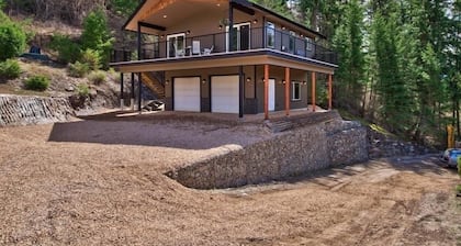 Top Rated!! Private and Sanitized! Semi-Lakefront Luxury Blind Bay - Specials for Winter & Spring! by RedAwning