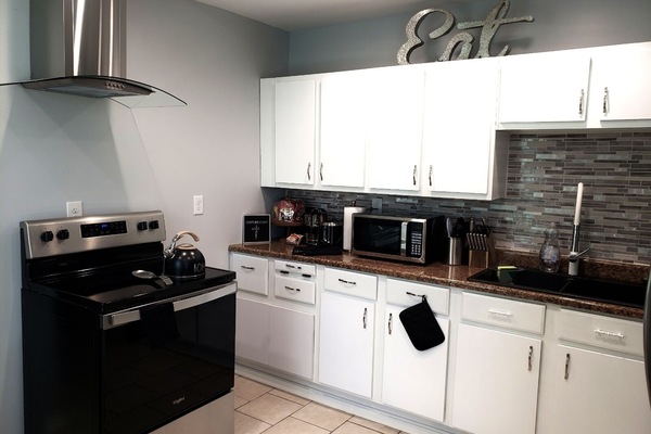 Frigorífic, microones, forn i placa de cuina