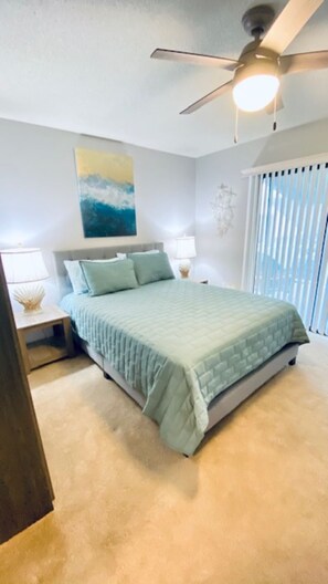 3 soverom, strykejern/-brett, wi-fi og sengetøy