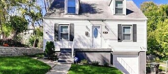 Cozy Cape Cod House-Mins from Downtown Cincinnati”