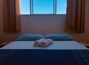 2 quartos, Wi-Fi de cortesia, roupa de cama