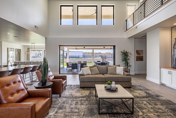 House, Multiple Beds (Majestic Views) | Interior