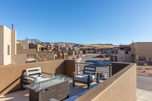 Vila, várias camas (Desert Tortoise) | Sacada