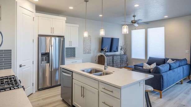 Villa, Multiple Beds (Desert Tortoise) | Private kitchen - Desert Tortoise (St. George)