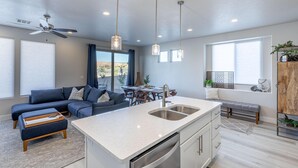 Villa, Multiple Beds (Desert Tortoise) | Private kitchen - Desert Tortoise (St. George)