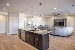 Casa, varias camas (Les Petit Oiseaux) | 4 habitaciones 