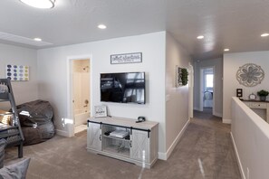 House, Multiple Beds (Making Memories) | Living room