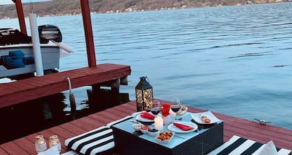 Cozy Cozy Cottage ~ Perfect Location On West Keuka Lake ~ Private Dock!