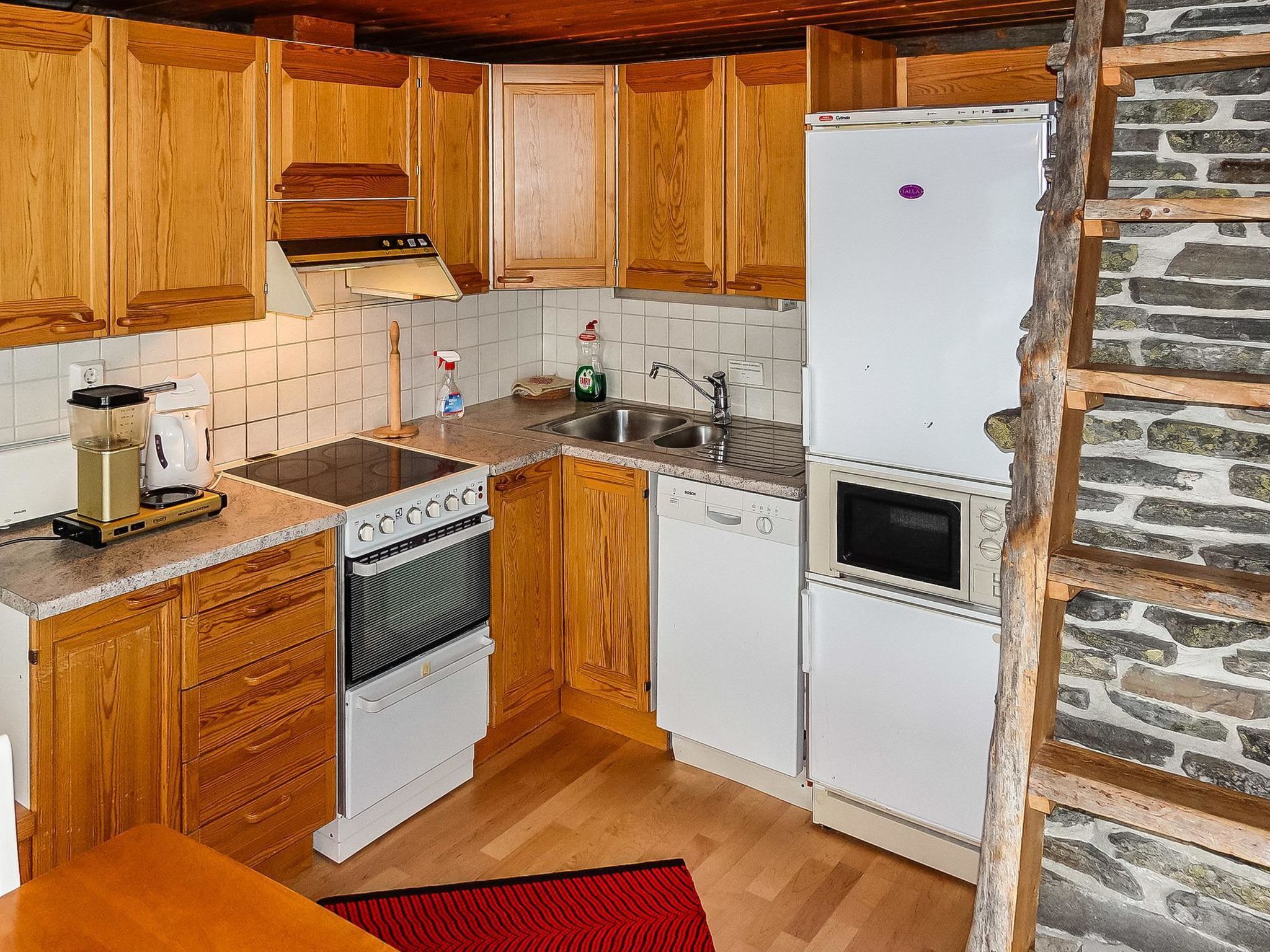 Réfrigérateur, micro-ondes, lave-vaisselle