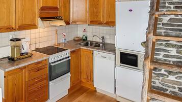 Réfrigérateur, micro-ondes, lave-vaisselle