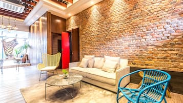 Sala de estar en el lobby