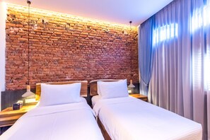 Kamar (Irving Twin) | Brankas, meja kerja, setrika/meja setrika, dan Wi-Fi gratis