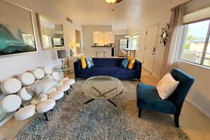 TV - Fontainebleau Sooo Scottsdale (Scottsdale)