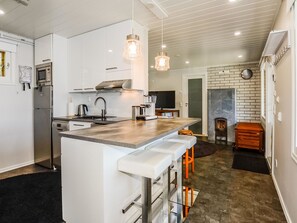 Geladeira, micro-ondas, lava-louças