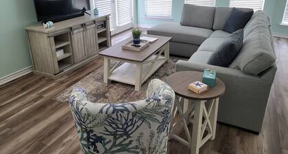 Ocean View, Short Walk to Beach, Free Golf Cart Included