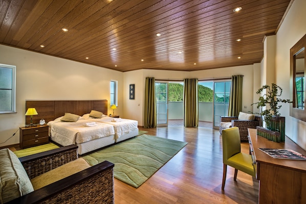 4 soverom, strykejern/-brett, wi-fi og sengetøy