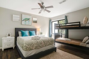 2 bedrooms, iron/ironing board, WiFi, bed sheets