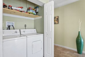 Interior - Anchors Away - Three Bedroom House, Sleeps 12 (Osage Beach)