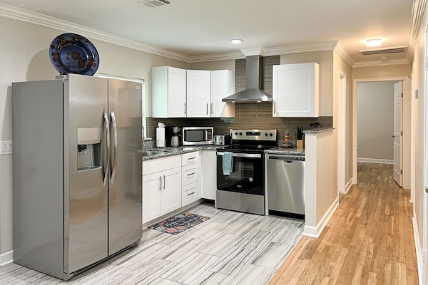 Microwave, stovetop, dishwasher, coffee/tea maker