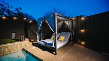 Indoor pool, outdoor pool