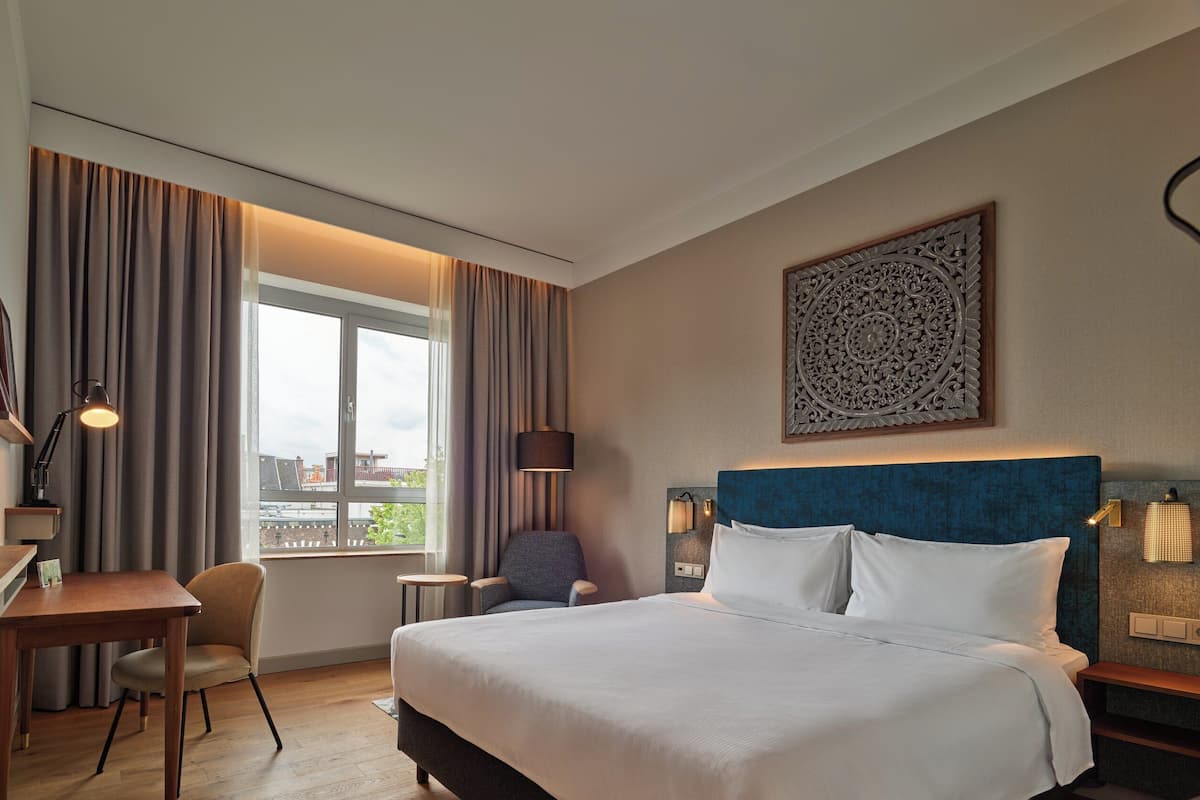 Premium bedding, minibar, in-room safe, desk