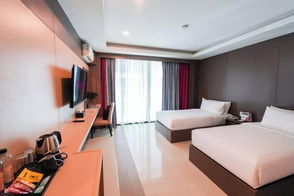 In-room safe, desk, iron/ironing board, free WiFi