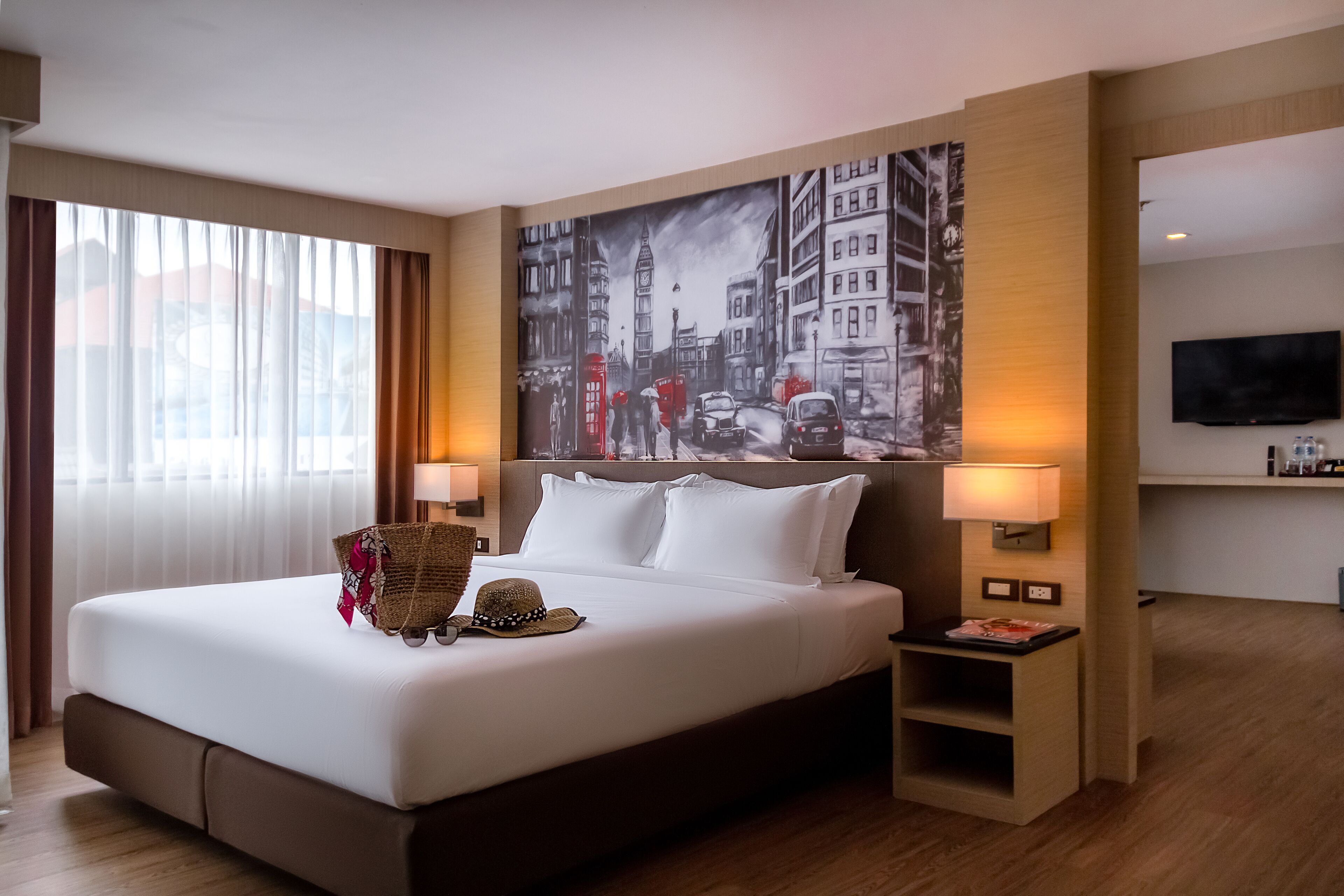 deluxe connecting premier | 1 bedroom, in-room safe, desk, iron/ironing board