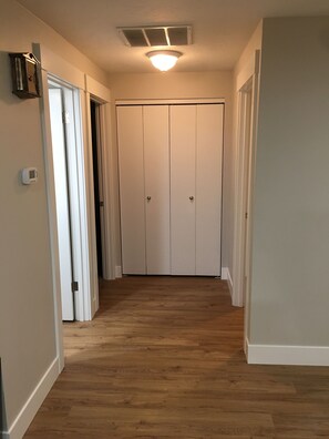 Interior - Perfect for Long Stays. Recently remodeled 2 bedroom 1.5 bathroom unit. (Caldwell)